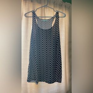 Maurices White & Black Chevron Tank Top Large